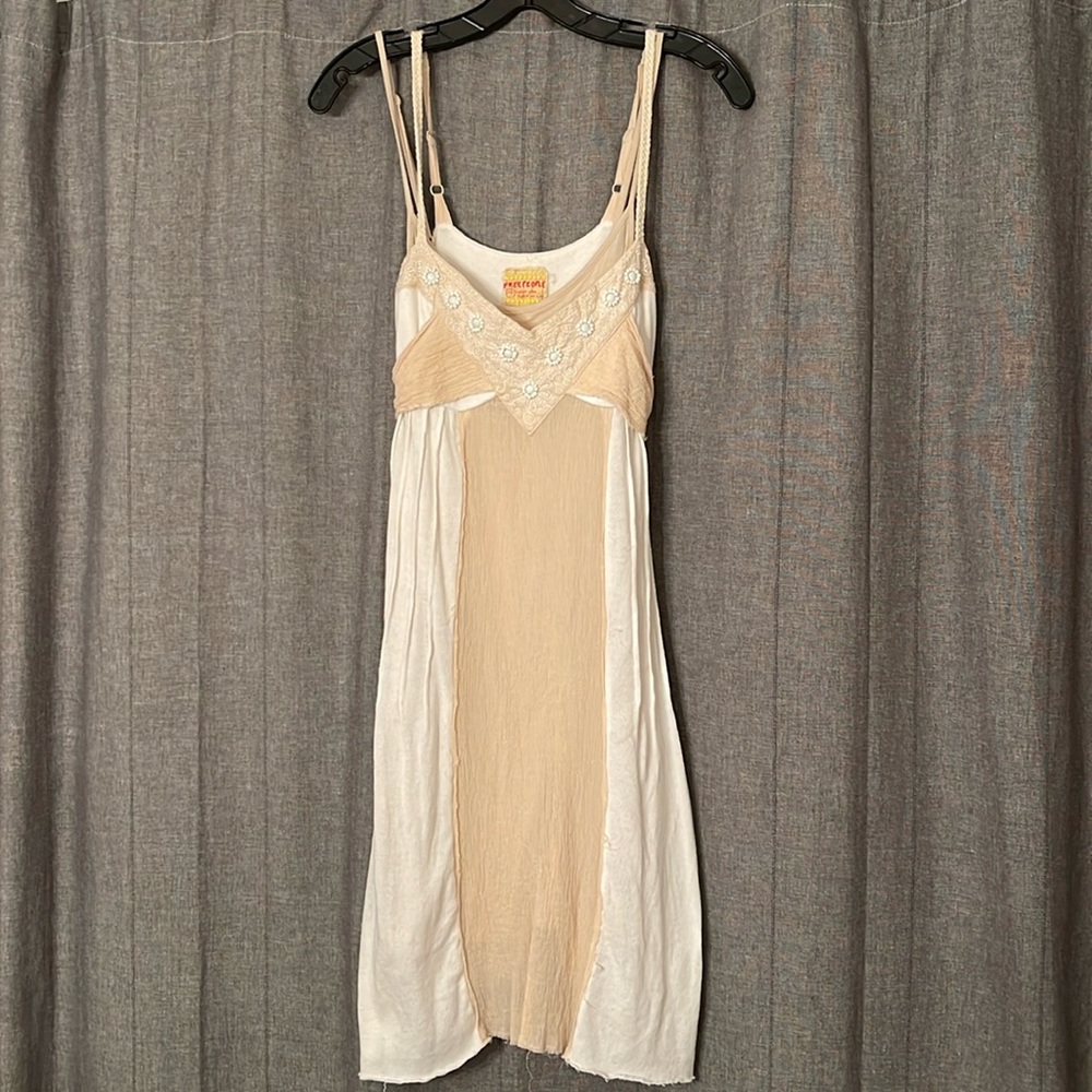 Women’s Free People White and Tan/Cream dress, Size Small, with dress liner
